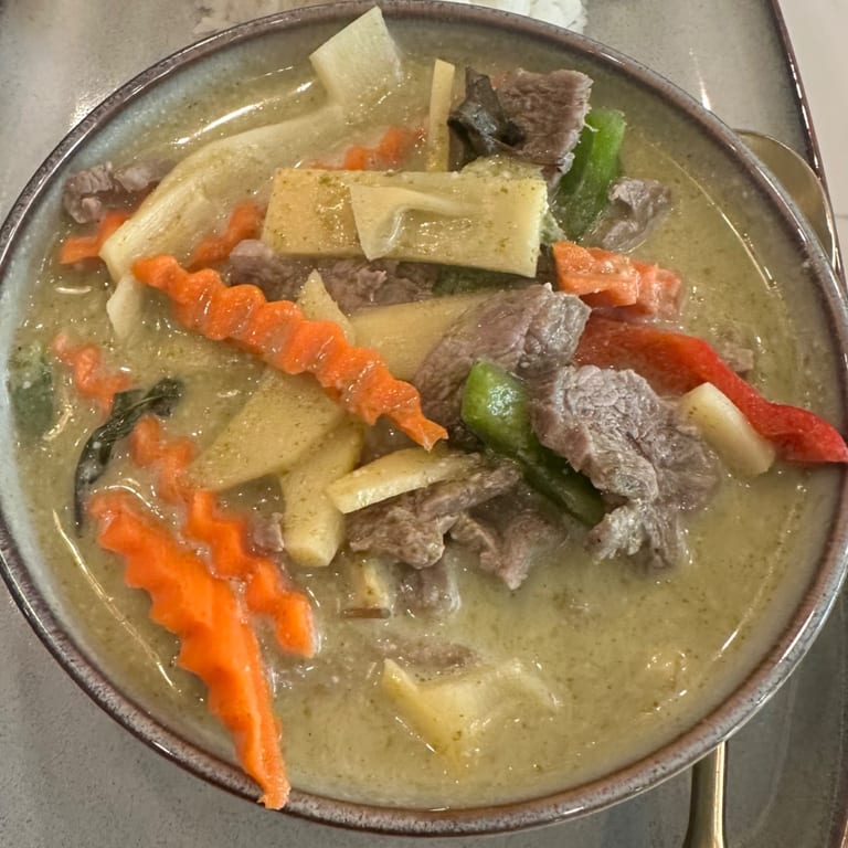 Delicious Green Curry: A Thai Favorite