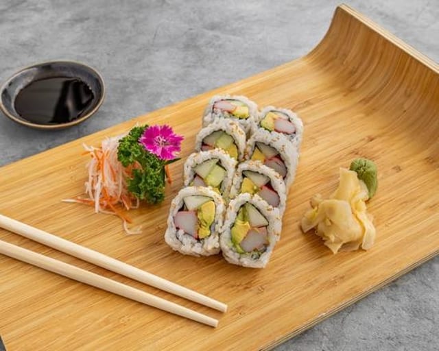 Tuna California Roll.