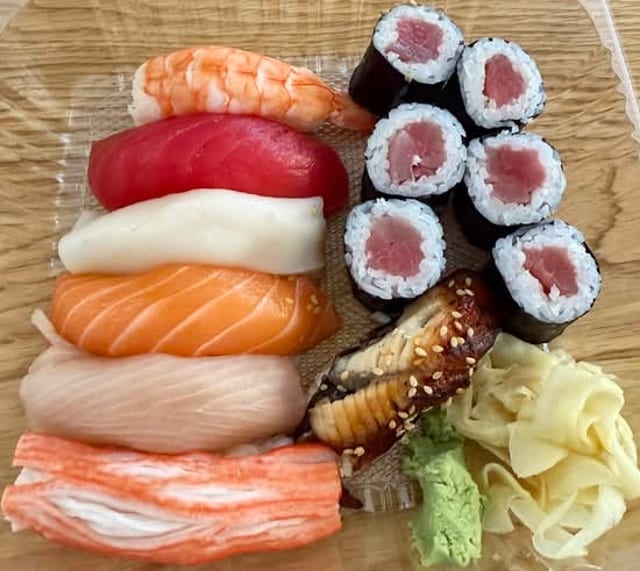 Sushi Moriawase.