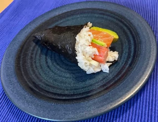 Salmon California Hand Roll.